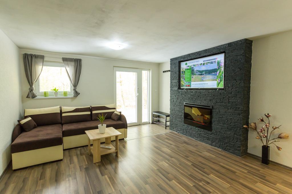 Lesní Penzion Vranov Vranov nad Dyjí Exterior foto